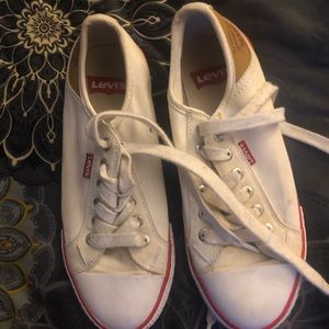 Size 6.5 white Levi’s sneakers